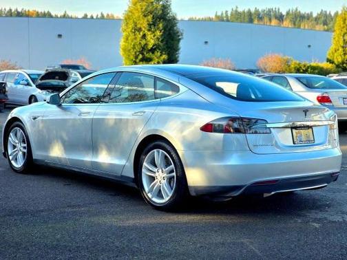 2014 Tesla Model S P85