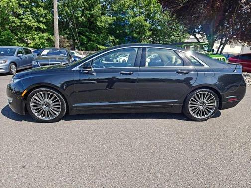 2014 Lincoln MKZ Base
