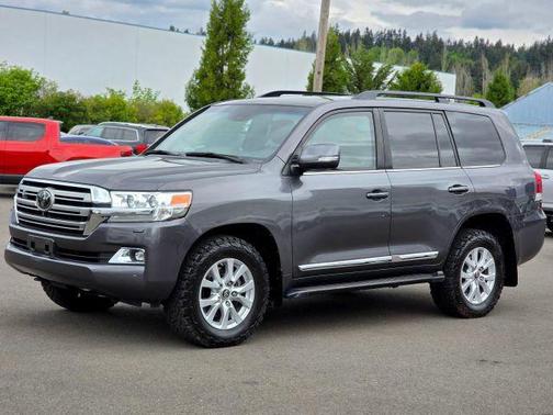 Magnetic Gray Metallic 2018 Toyota Land Cruiser Base