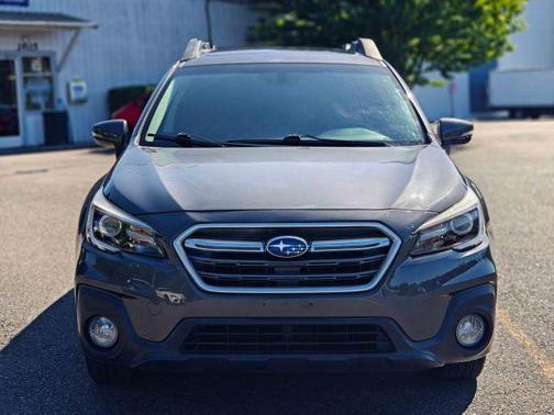 Gray Metallic 2018 Subaru Outback 2.5i Limited