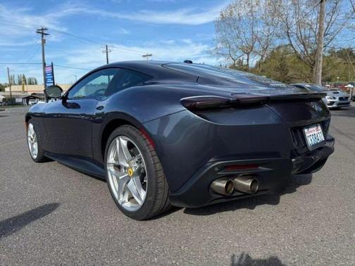 2022 Ferrari Roma Base