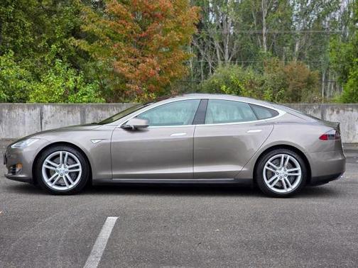 2015 Tesla Model S 85D