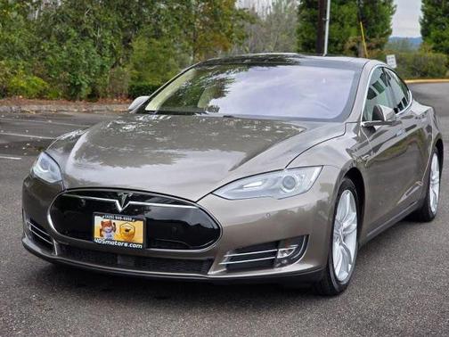 2015 Tesla Model S 85D