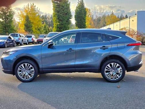 2022 Toyota Venza XLE