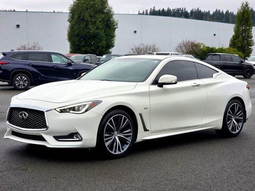 2017 INFINITI Q60 3.0T Premium
