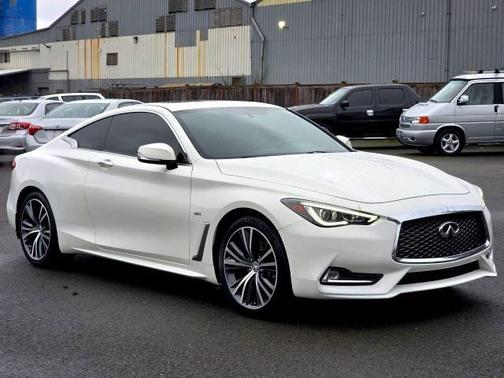 2017 INFINITI Q60 3.0T Premium