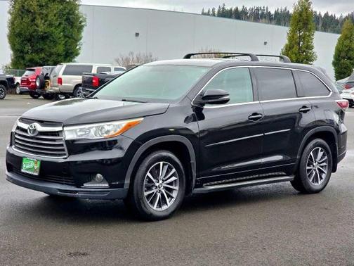 2015 Toyota Highlander LE