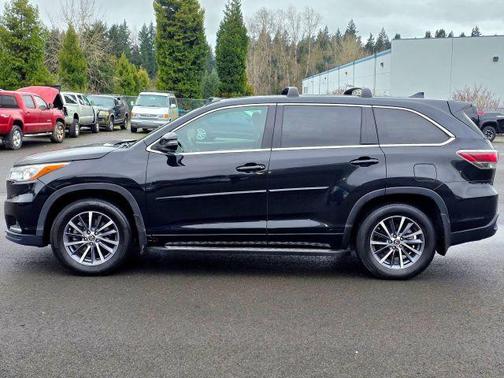 2015 Toyota Highlander LE