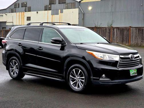 2015 Toyota Highlander LE