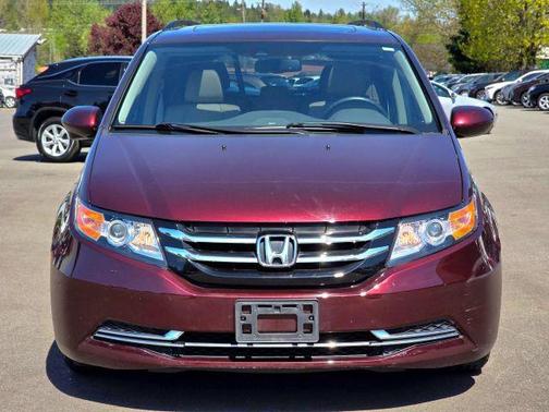 Burgundy 2014 Honda Odyssey EX-L