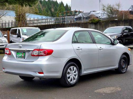 2011 Toyota Corolla LE