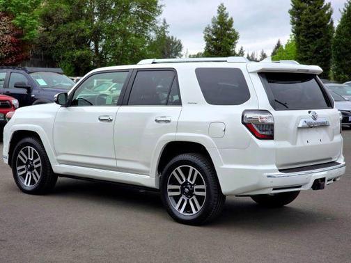 Blizzard Pearl 2018 Toyota 4Runner Limited