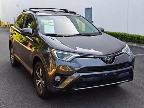 2018 Toyota RAV4 XLE