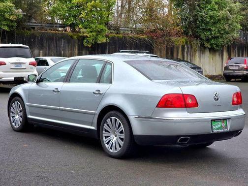 2005 Volkswagen Phaeton V8