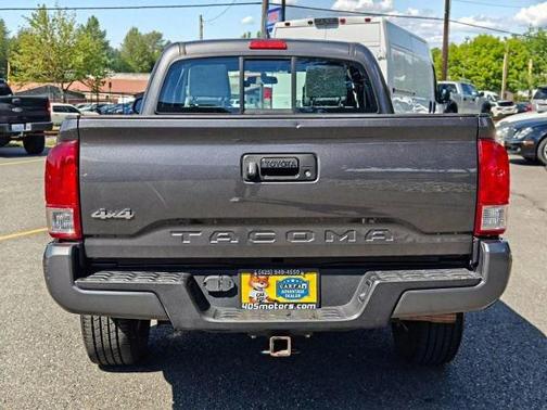2016 Toyota Tacoma SR
