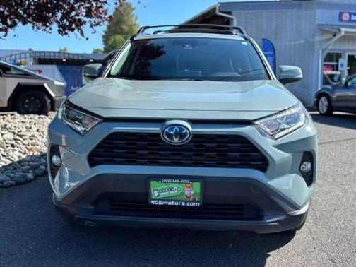 2020 Toyota RAV4 Hybrid XLE