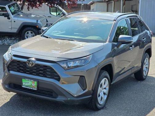 2019 Toyota RAV4 LE