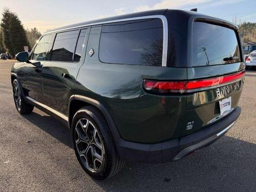 2025 Rivian R1S Adventure