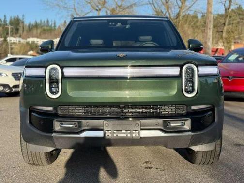 2025 Rivian R1S Adventure