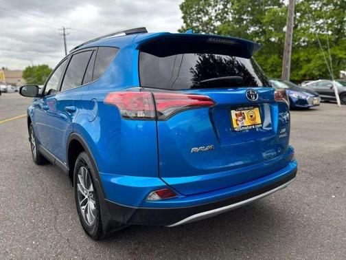 2016 Toyota RAV4 Hybrid XLE
