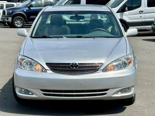Lunar Mist Metallic 2002 Toyota Camry LE V6