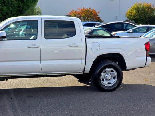 Ice Cap 2023 Toyota Tacoma SR