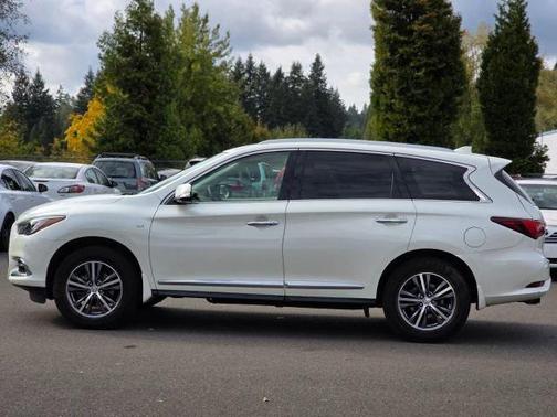 2017 INFINITI QX60 Base
