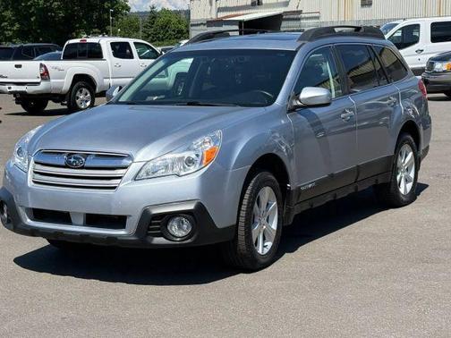 Ice Silver Metallic 2014 Subaru Outback 2.5i Limited
