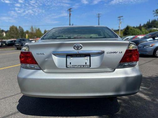 2005 Toyota Camry LE