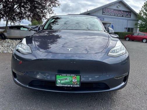 2022 Tesla Model Y Long Range Dual Motor All-Wheel Drive