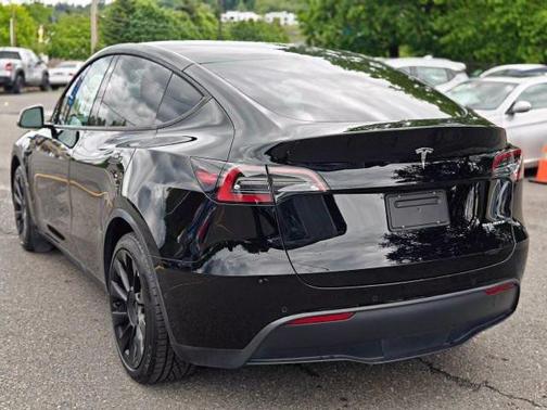 2021 Tesla Model Y Long Range Dual Motor All-Wheel Drive