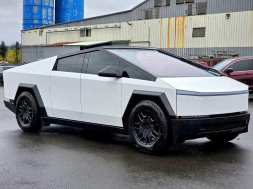 Stainless Steel 2024 Tesla Cybertruck Cyberbeast