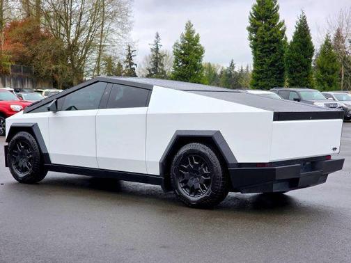 Stainless Steel 2024 Tesla Cybertruck Cyberbeast