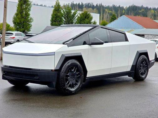 Stainless Steel 2024 Tesla Cybertruck Cyberbeast