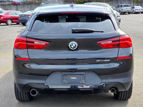 Black Sapphire Metallic 2018 BMW X2 xDrive28i