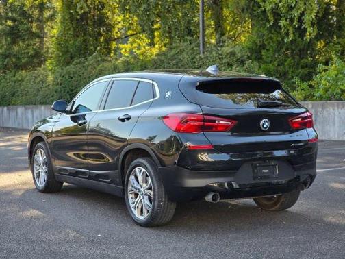Black Sapphire Metallic 2018 BMW X2 xDrive28i