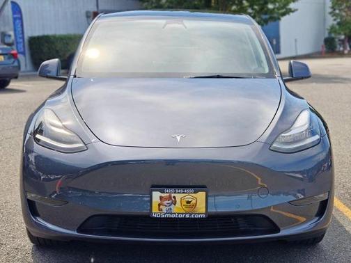 2022 Tesla Model Y Long Range Dual Motor All-Wheel Drive