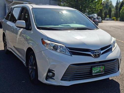 2018 Toyota Sienna XLE Premium