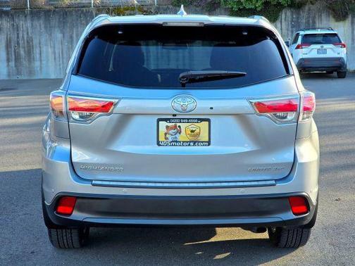 2014 Toyota Highlander Limited Platinum