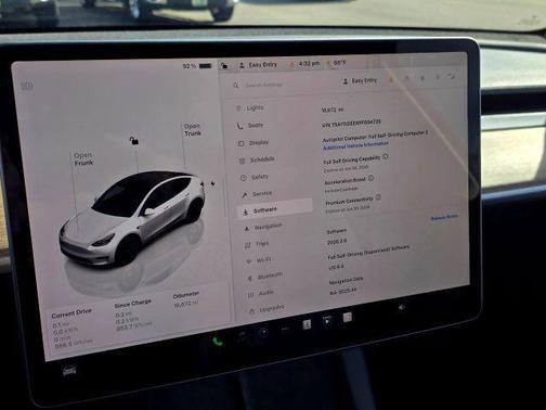 Pearl White Multi-Coat 2023 Tesla Model Y Long Range Dual Motor All-Wheel Drive