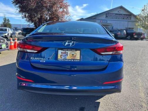 2018 Hyundai ELANTRA SE
