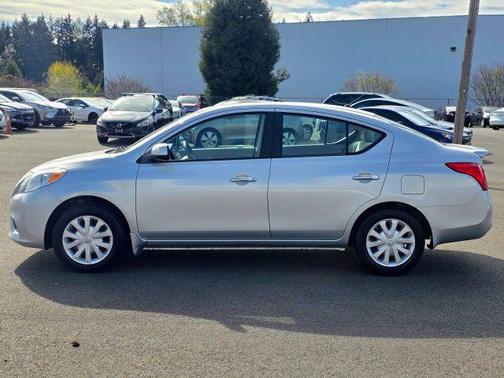 Brilliant Silver Metallic 2012 Nissan Versa 1.6 S