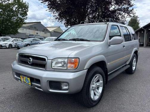 2002 Nissan Pathfinder LE
