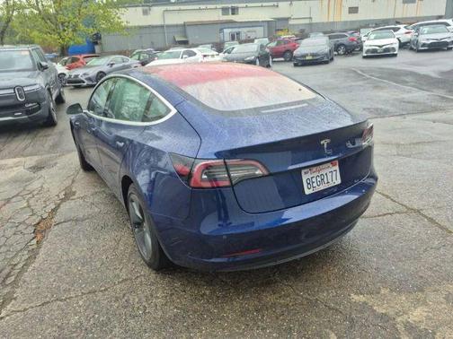 Blue 2018 Tesla Model 3 Long Range