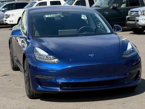 Deep Blue Metallic 2018 Tesla Model 3 Long Range