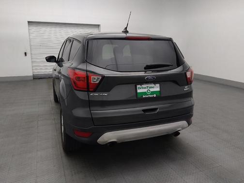 Magnetic Metallic 2019 Ford Escape SE
