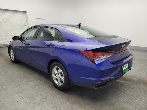 2022 Hyundai ELANTRA SE