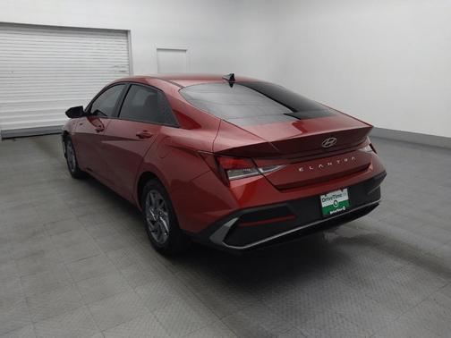 Ultimate Red 2024 Hyundai ELANTRA SEL