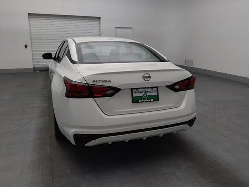 White 2025 Nissan Altima 2.5 SV