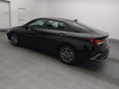 Abyss Black 2024 Hyundai ELANTRA SEL